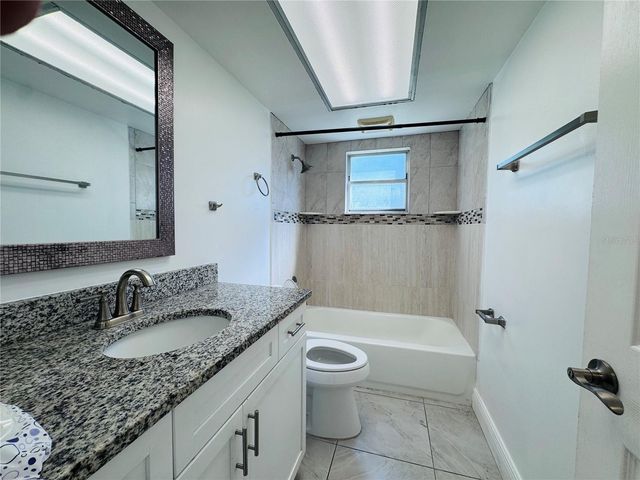 2461 WOODLAND CIRCLE, Fort Myers, FL 33907