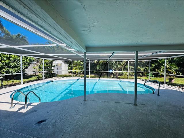 2461 WOODLAND CIRCLE, Fort Myers, FL 33907