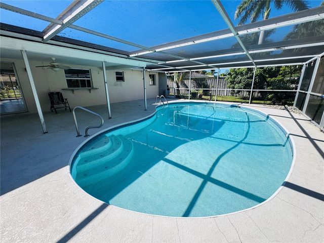 2461 WOODLAND CIRCLE, Fort Myers, FL 33907