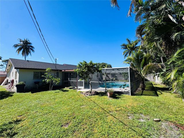 2461 WOODLAND CIRCLE, Fort Myers, FL 33907