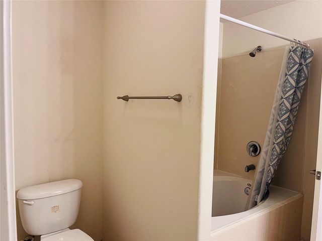 2115 Vermillion Oak Street, Fresno, TX 77545