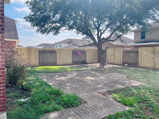 2115 Vermillion Oak Street, Fresno, TX 77545