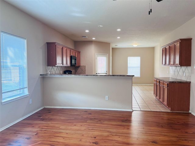 2115 Vermillion Oak Street, Fresno, TX 77545