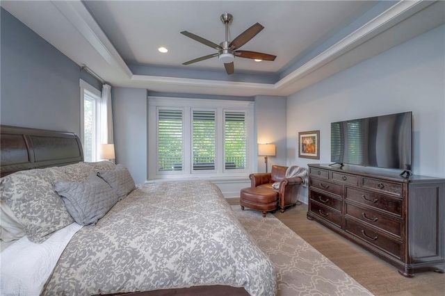 27492 W 100 Terrace, Olathe, KS 66061