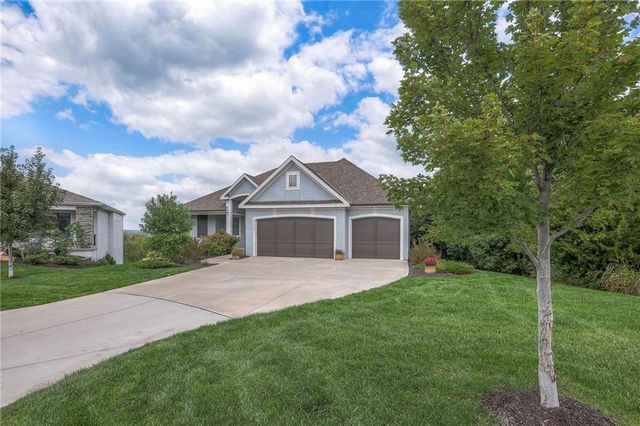 27492 W 100 Terrace, Olathe, KS 66061