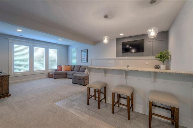 27492 W 100 Terrace, Olathe, KS 66061