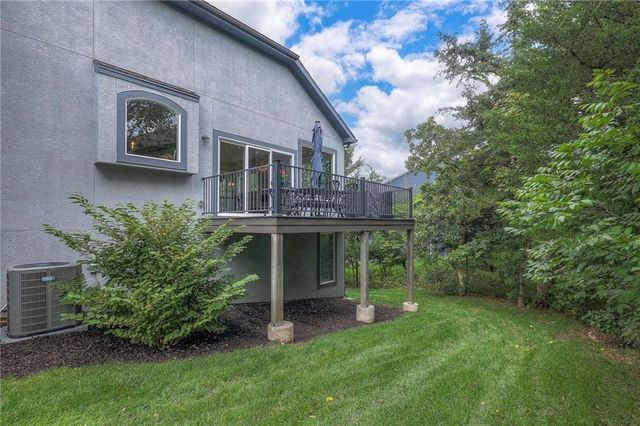 27492 W 100 Terrace, Olathe, KS 66061