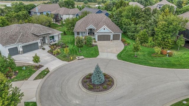 27492 W 100 Terrace, Olathe, KS 66061