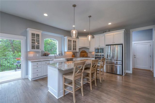 27492 W 100 Terrace, Olathe, KS 66061