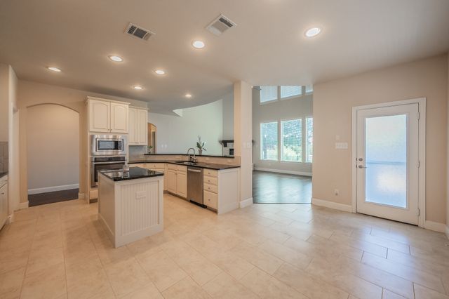 15505 Bluffdale Drive, Fort Worth, TX 76262