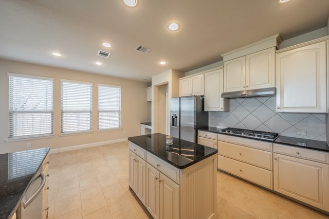 15505 Bluffdale Drive, Fort Worth, TX 76262