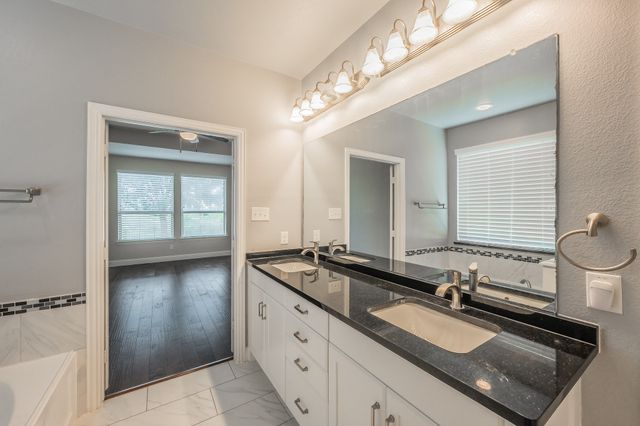 15505 Bluffdale Drive, Fort Worth, TX 76262