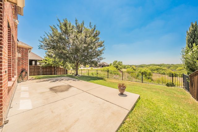 15505 Bluffdale Drive, Fort Worth, TX 76262