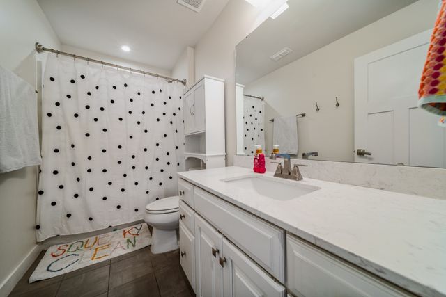 17 Kilkham Ct, Mount Juliet, TN 37122