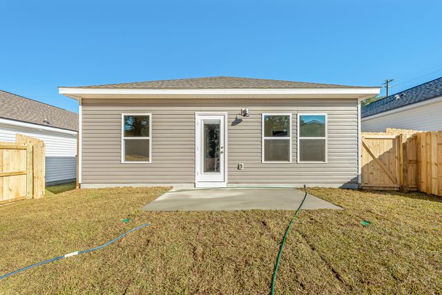 591 Brock Avenue, Crestview, FL 32539