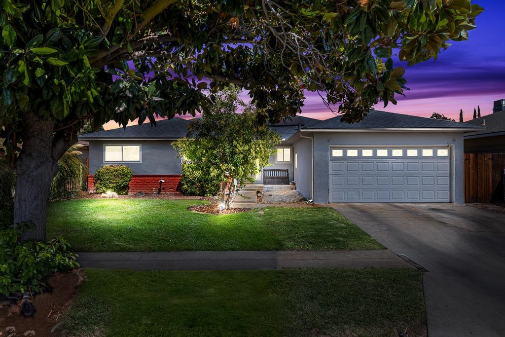 1310 E Sample Avenue, Fresno, CA 93710