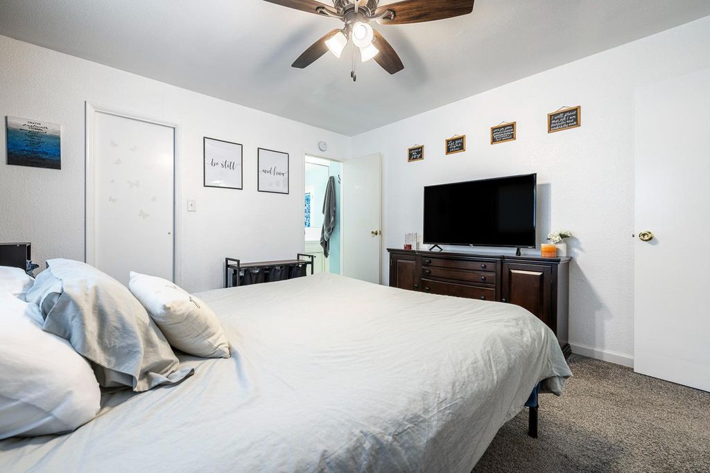 Image 26 of property listing at 1310 E Sample Avenue, Fresno, CA 93710