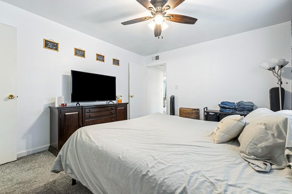 Image 28 of property listing at 1310 E Sample Avenue, Fresno, CA 93710