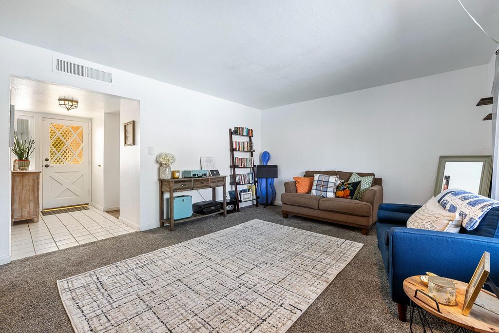 Image 9 of property listing at 1310 E Sample Avenue, Fresno, CA 93710