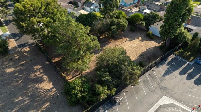 1517 Freeman, Santa Ana, CA 92706