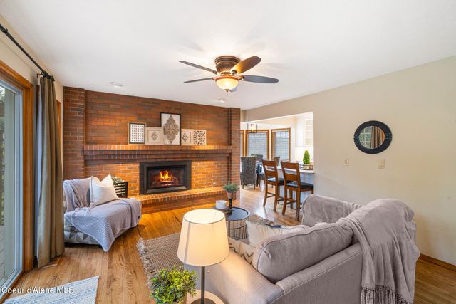 1280 E Glenmore CT, Hayden, ID 83835