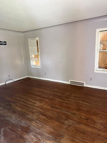 19128 Fairport Street, Detroit, MI 48205