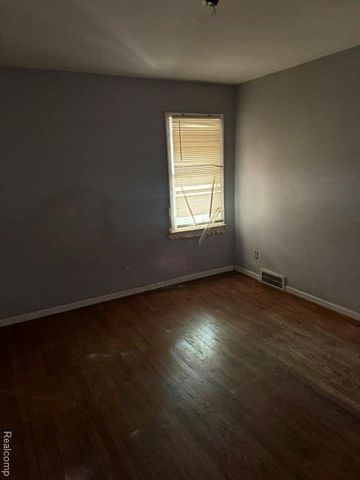19128 Fairport Street, Detroit, MI 48205