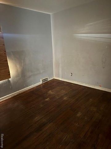 19128 Fairport Street, Detroit, MI 48205