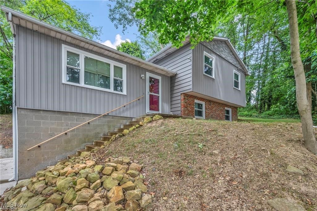 412 Stevenson Avenue, Akron, OH 44312