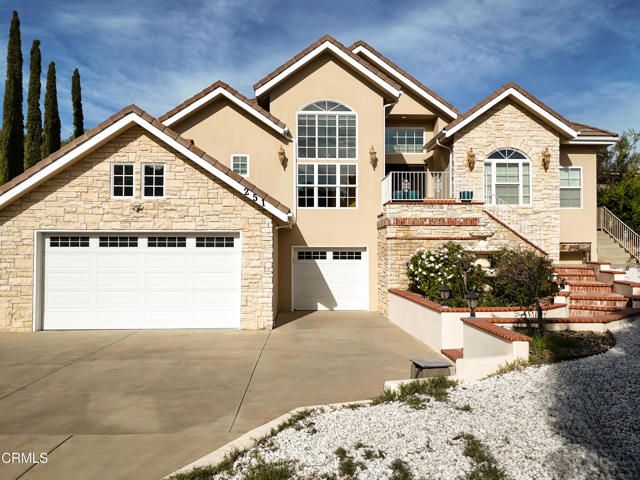 251 S Skyline Drive, Thousand Oaks, CA 91361