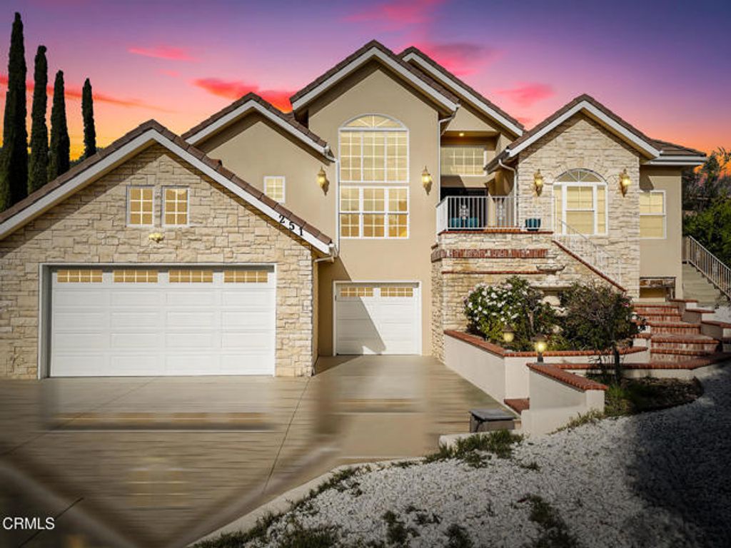 251 S Skyline Drive, Thousand Oaks, CA 91361