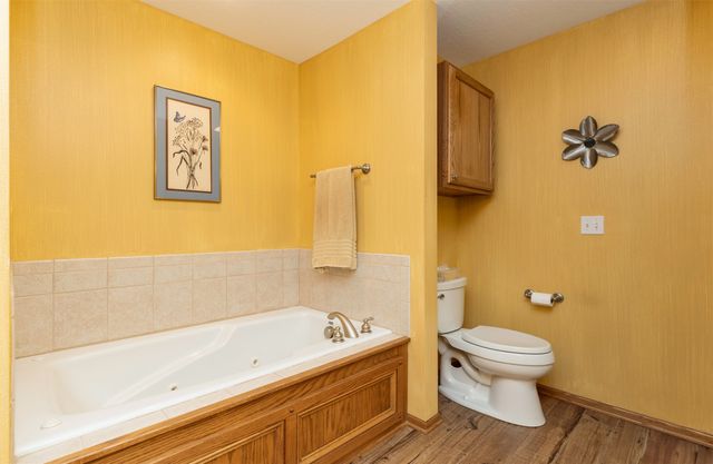 15805 Aurora Avenue, Urbandale, IA 50323