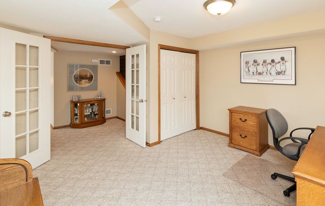 15805 Aurora Avenue, Urbandale, IA 50323