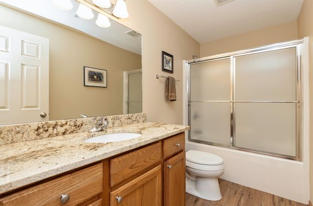 15805 Aurora Avenue, Urbandale, IA 50323