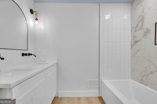 4255 Glenda Drive, College Park, GA 30337