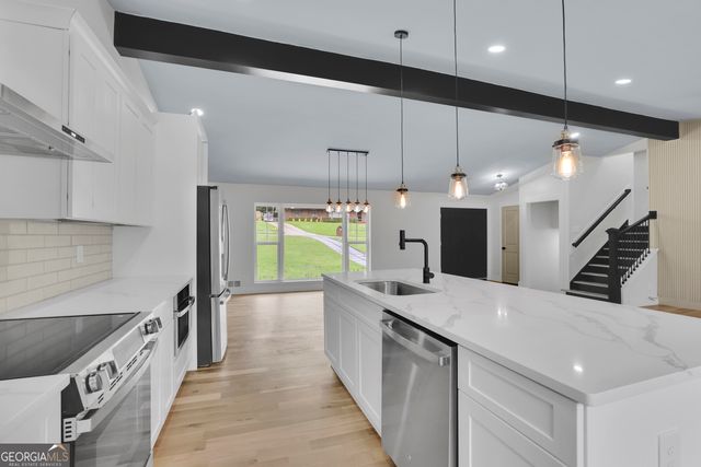 4255 Glenda Drive, College Park, GA 30337