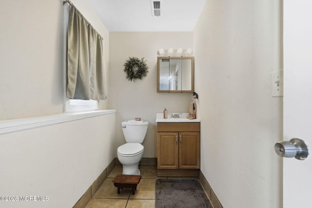 1427 Seminole Road, North Brunswick, NJ 08902