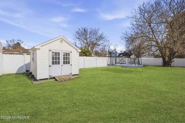 1427 Seminole Road, North Brunswick, NJ 08902