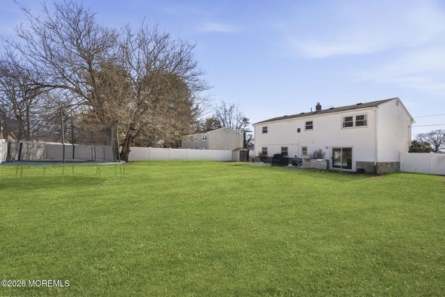 1427 Seminole Road, North Brunswick, NJ 08902