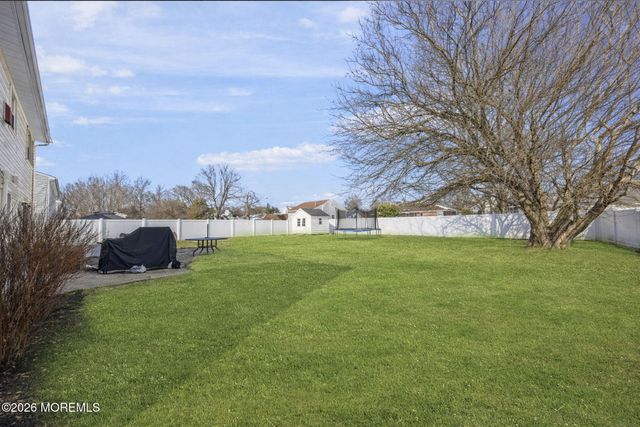 1427 Seminole Road, North Brunswick, NJ 08902