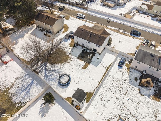 1427 Seminole Road, North Brunswick, NJ 08902