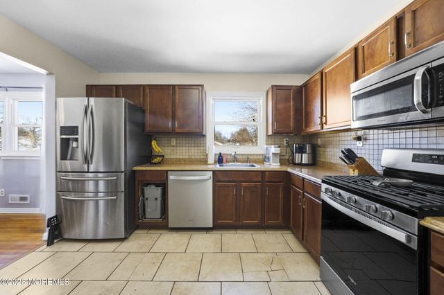 1427 Seminole Road, North Brunswick, NJ 08902