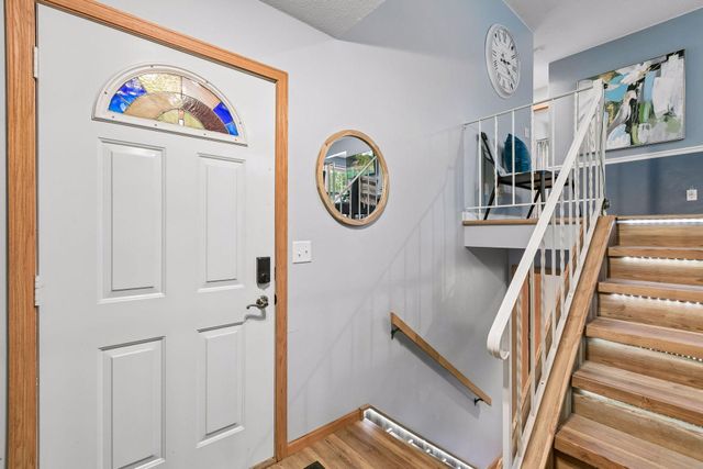 2146 202nd Avenue NW, Oak Grove, MN 55011