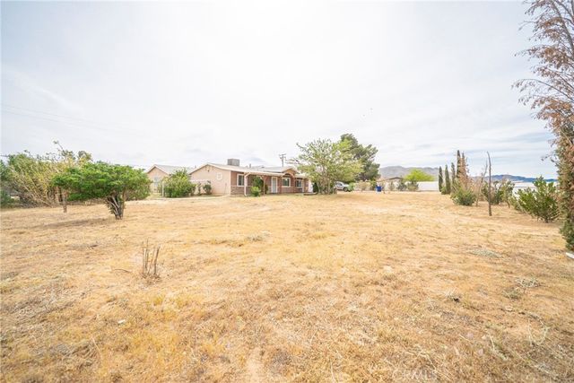 11020 Viento Pl, Apple Valley, CA 92308