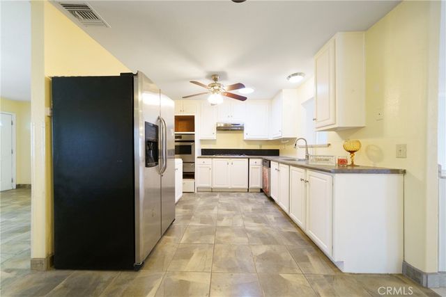 11020 Viento Pl, Apple Valley, CA 92308