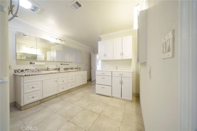 11020 Viento Pl, Apple Valley, CA 92308