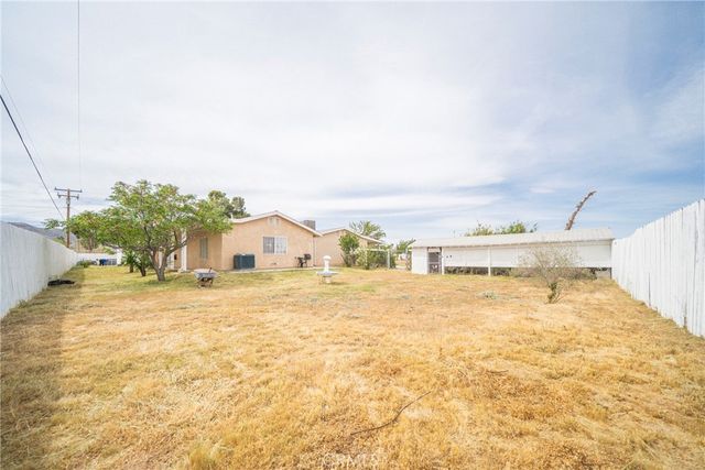 11020 Viento Pl, Apple Valley, CA 92308