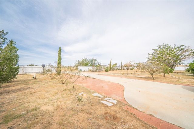 11020 Viento Pl, Apple Valley, CA 92308