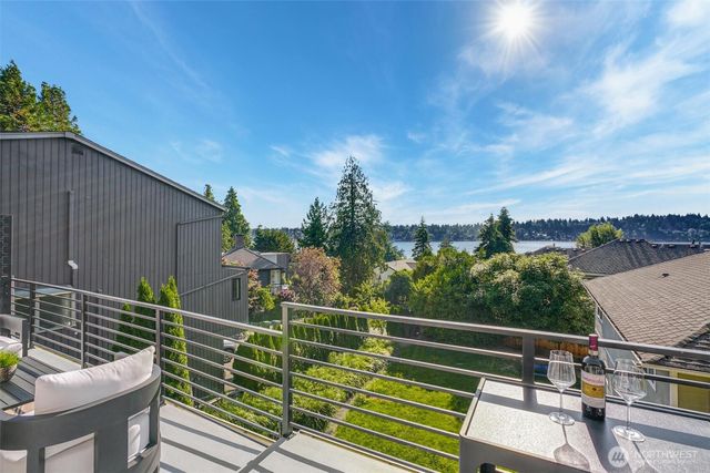 6065 NE 135th Street, Kirkland, WA 98034