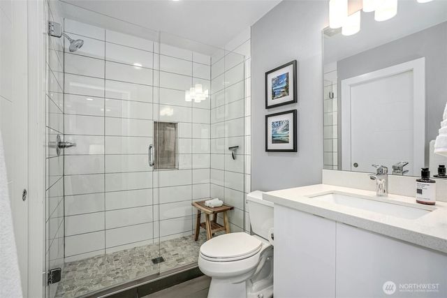 6065 NE 135th Street, Kirkland, WA 98034